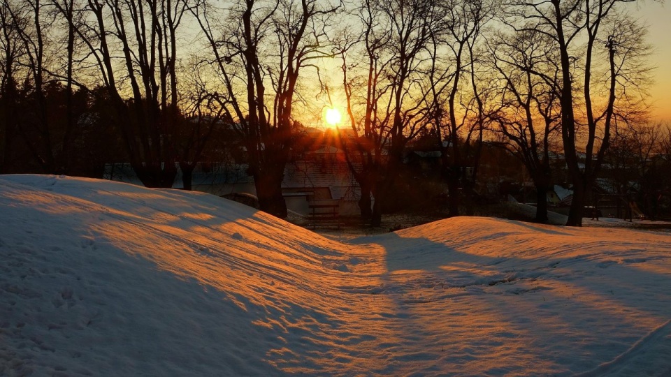 Krystek: śledźmy komunikaty