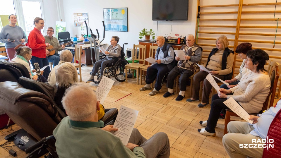 Seniorzy mogą korzystać z bezpłatnych usług kosmetyczno-pielęgnacyjnych [ZDJĘCIA]