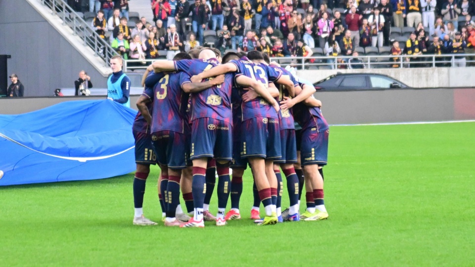 Pogoń wyrywa się ze strefy spadkowej