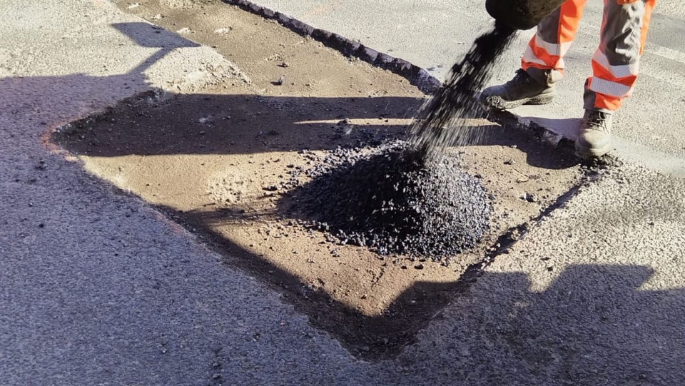 Powiat policki rusza z łataniem dróg po zimie