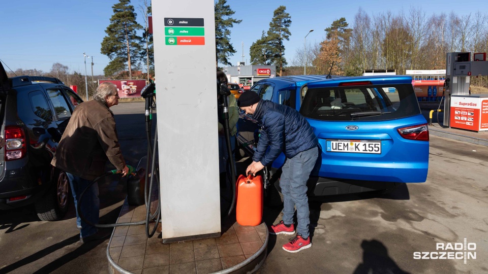 Niemcy szturmują polskie stacje benzynowe