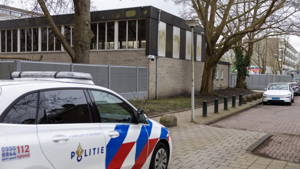 Atak na szkołę w Amsterdamie