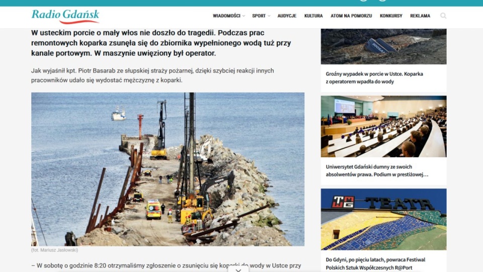 Koparka wpadła do zbiornika z wodą