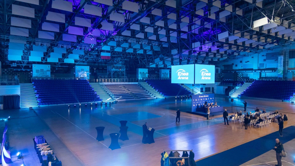 Enea Arena wprowadza kubki ze zwrotną kaucją