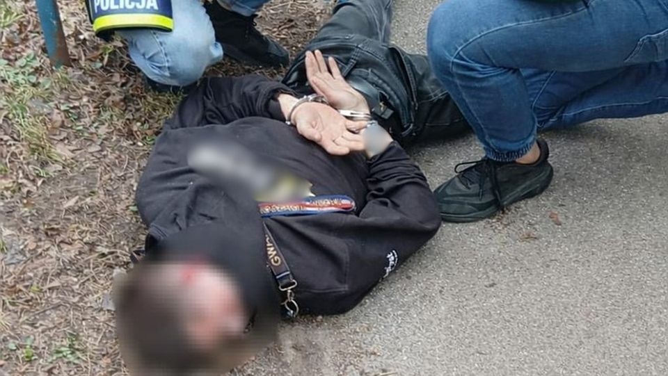 Pobili i okradli 14-latka, bo miał kurtkę w klubowych barwach