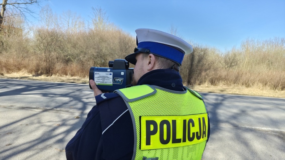 Kierowca-recydywista z podwójnym mandatem