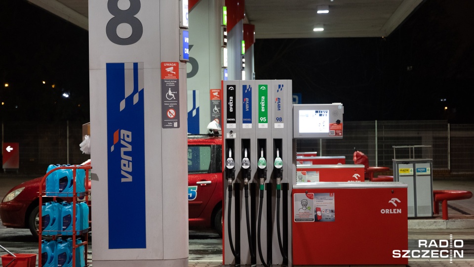 Premier Czech krytykuje m.in. Orlen