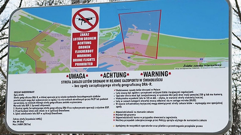 W Świnoujściu tablice przypominają o zasadach lotów dronami