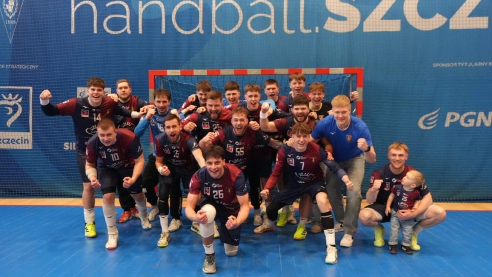 Piłkarze ręczni Sandry SPA Pogoni nadal w grze o awans