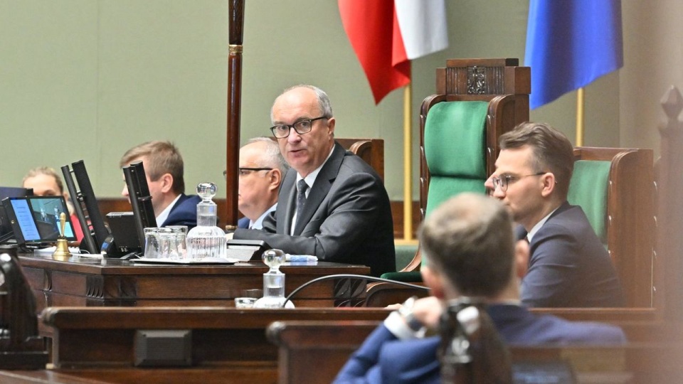 Marszałek Sejmu wykluczył z obrad dwóch posłów PiS