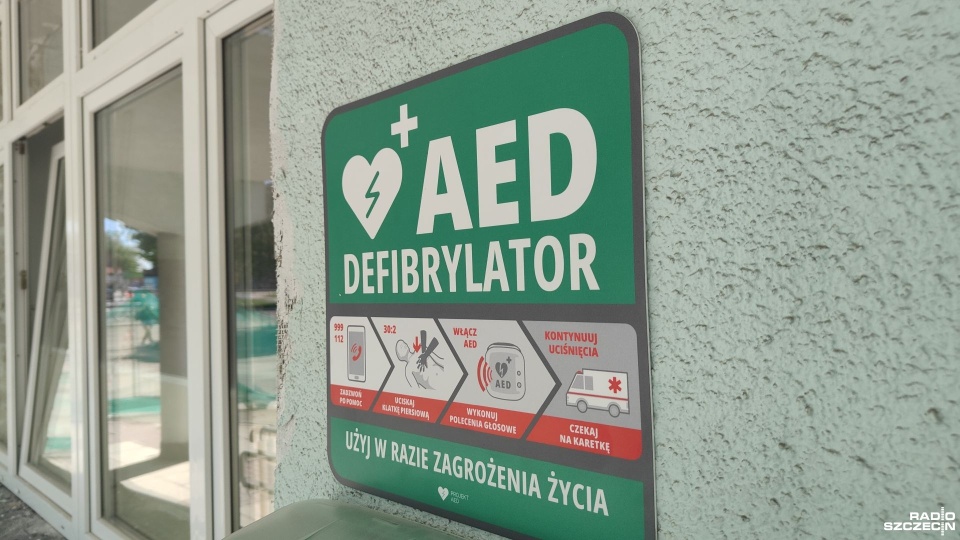 Złodziej ukradł defibrylator AED i porzucił go kilkaset metrów dalej