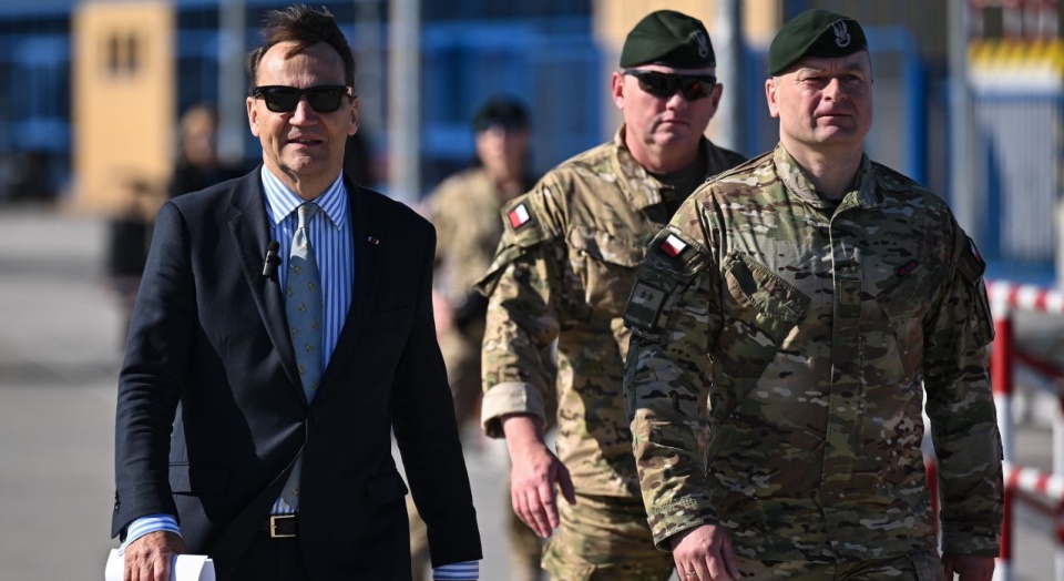 Sikorski wskazuje zagrożenia dla Bałtyku przed sesja ministrów