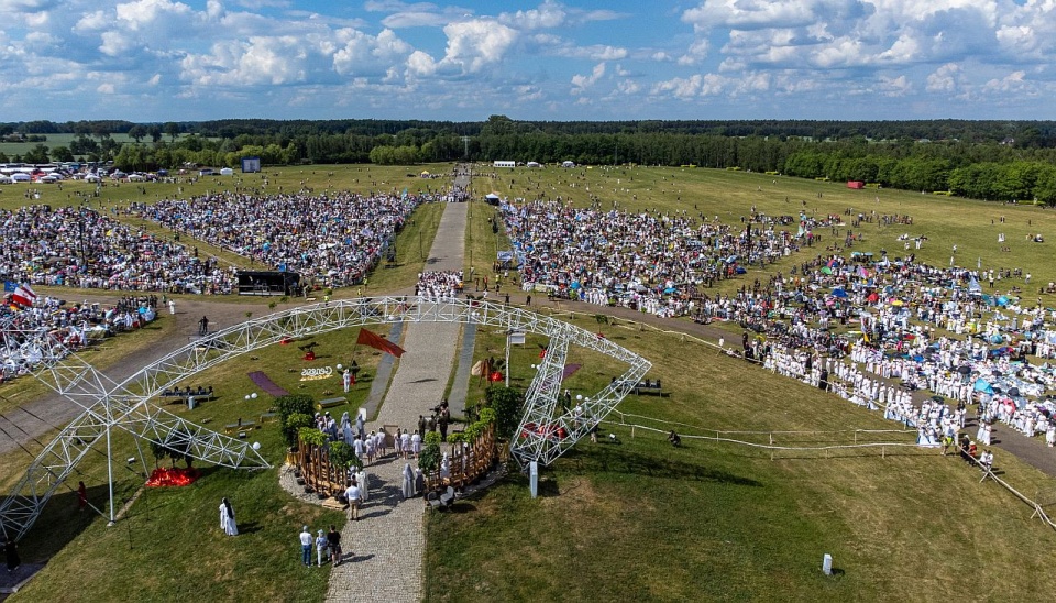 30. Ogólnopolskie Spotkanie Młodych Lednica 2000 [ZDJĘCIA]