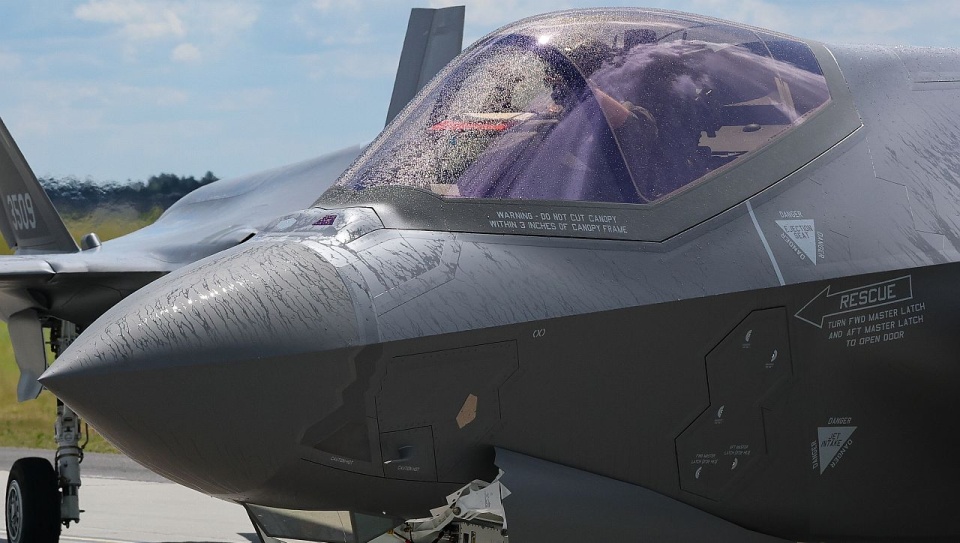 Były pilot M.Fiszer o samolotach F-35