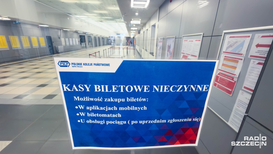 Sufit na dworcu PKP do remontu. Termin rozpoczęcia prac wciąż nieznany