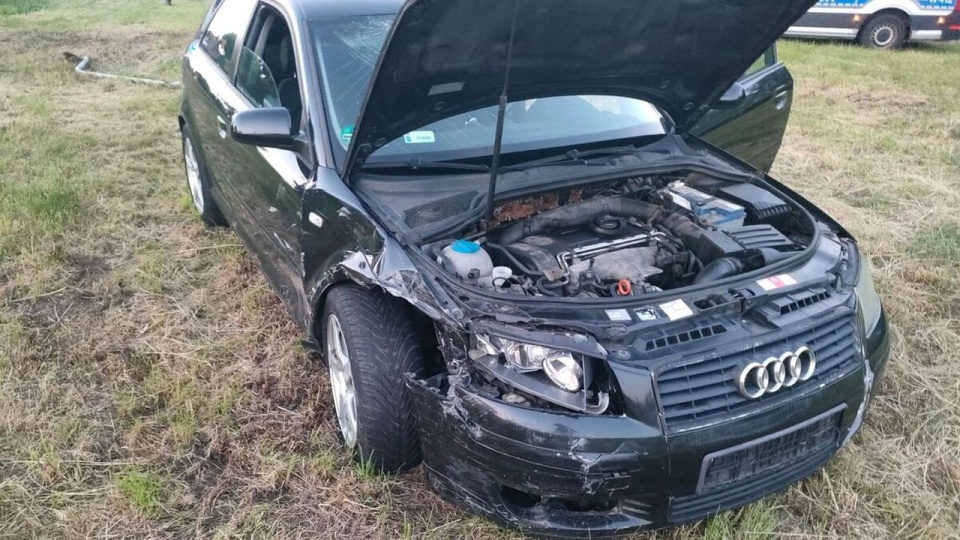 Uciekał przed policją. Finał: 11 000 zł mandatu, 40 punktów karnych i cztery zarzuty