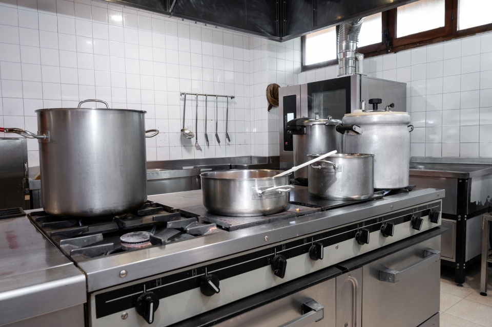 Kto wykonuje projekty technologiczne lokali gastronomicznych? Sprawdź HorecArt