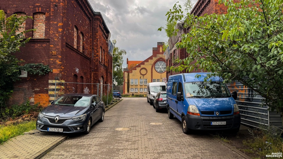 Zmiany w parkowaniu na osiedlu przy Sowińskiego [ZDJĘCIA]
