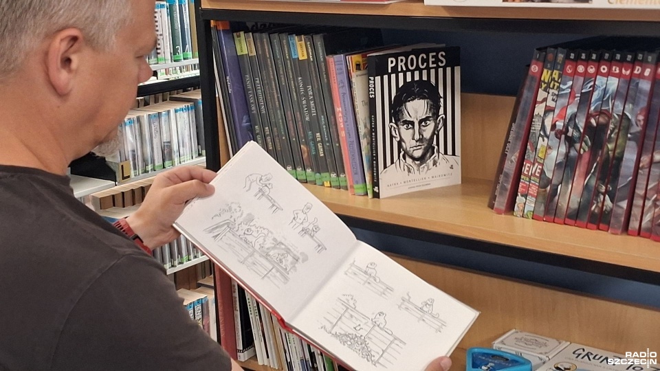 Na nowym regale w świnoujskiej Bibliotece Publicznej znalazły się komiksy dla dorosłych