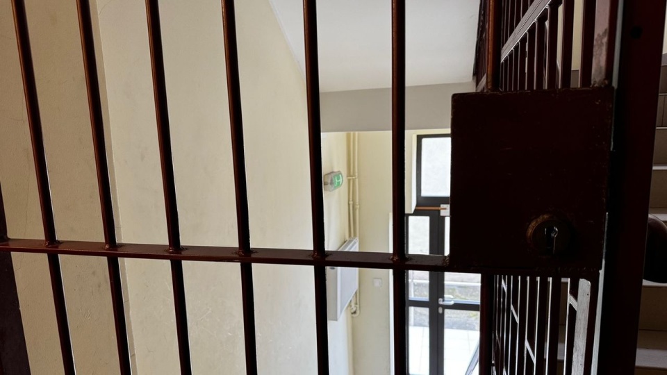Podszyli się i wyłudzili pieniądze od seniorki