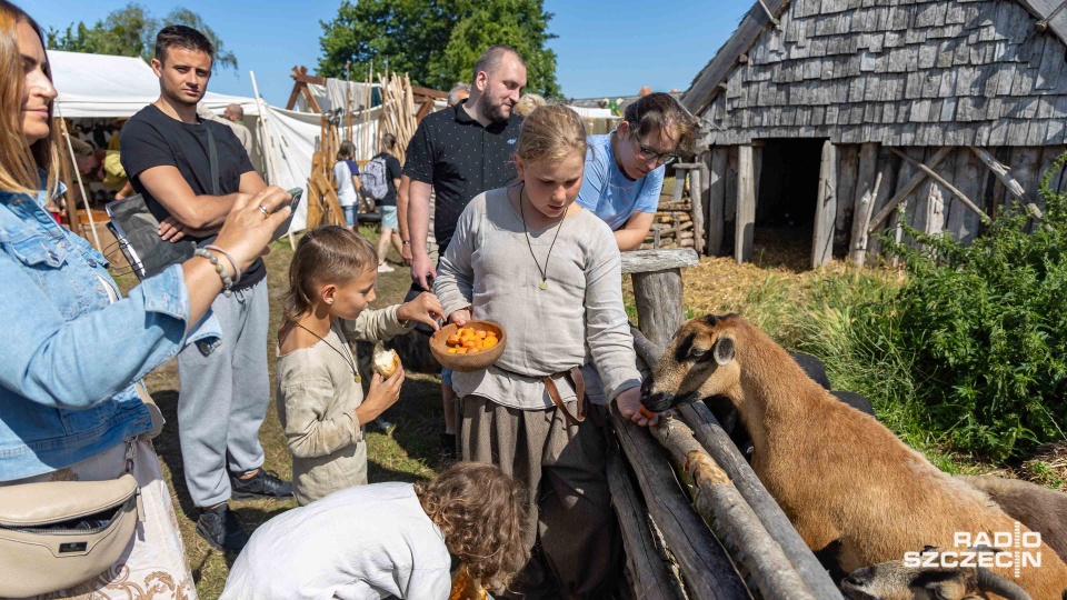 Ostatni dzień Festiwalu Słowian i Wikingów. "Tu jest jak w średniowieczu" [ZDJĘCIA]