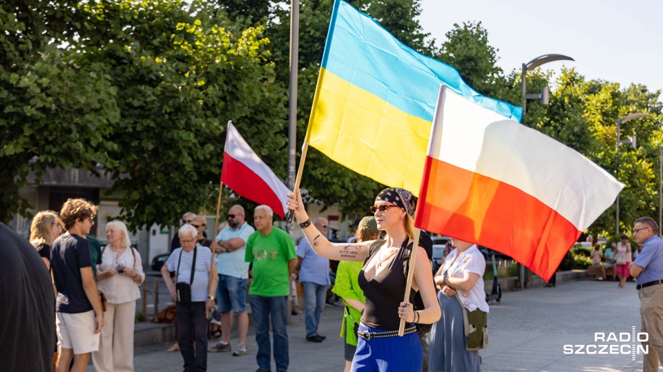 Szczecinianie zebrali się, by pokazać swoją solidarność z Ukrainą [ZDJĘCIA]