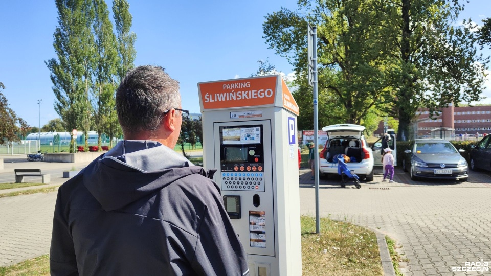 Dwa miejskie parkingi w Kołobrzegu będą ponownie darmowe