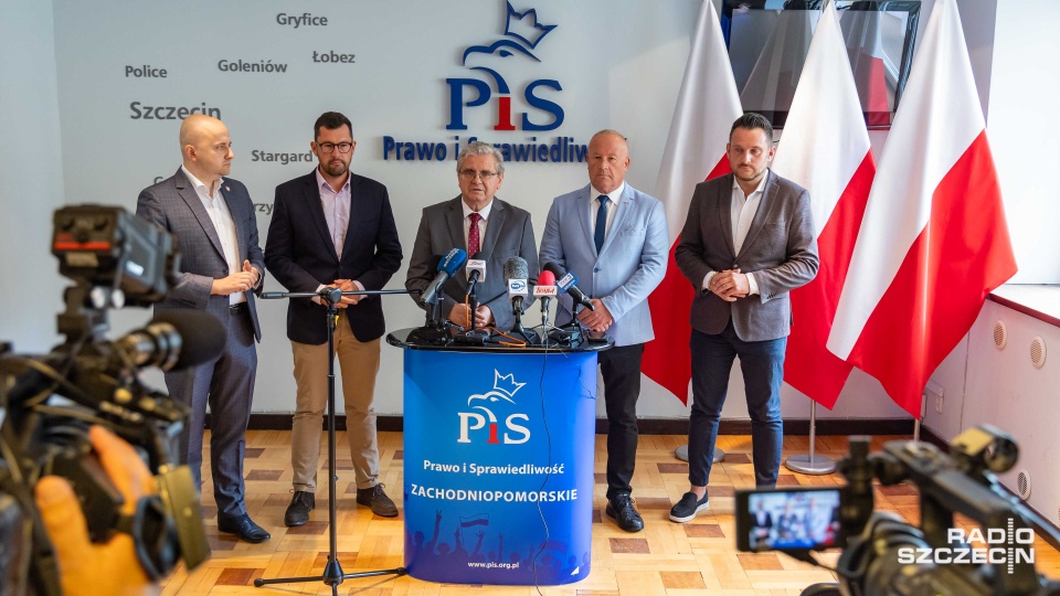 Politycy PiS wnoszą o naprawę zachodniopomorskiej ochrony zdrowia