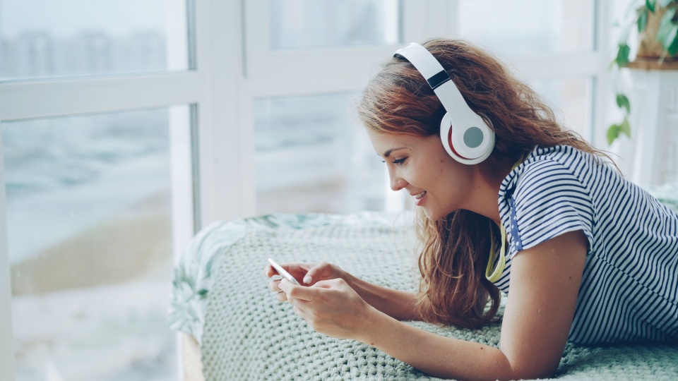 Muzyka a emocje. Jak dźwięki i melodie wpływają na nasz nastrój?