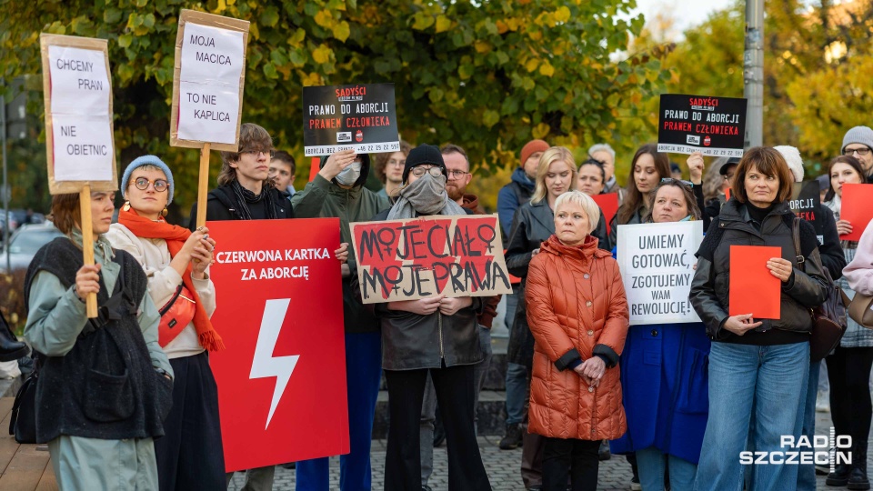 "Czerwona Kartka za Aborcję". Protest w Szczecinie [ZDJĘCIA]